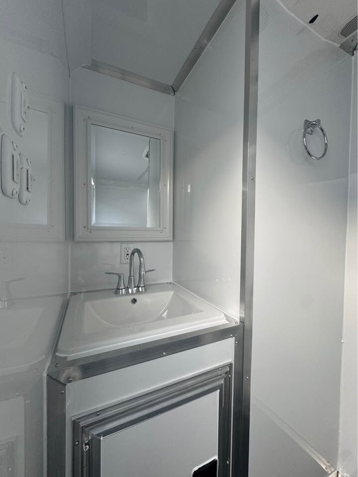 2026 Hook & Line Restroom Trailer in silver frost, photo 7