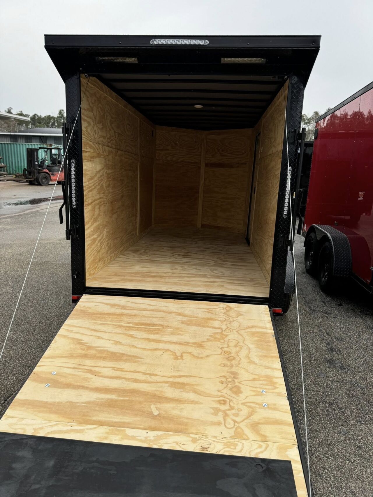2026 Hook & Line Enclosed Cargo trailer in pepsi blue b o, photo 5